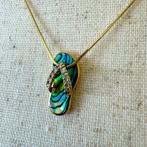 NA HOKU Hawaiian Slipper Pendant - Abalone and Diamond